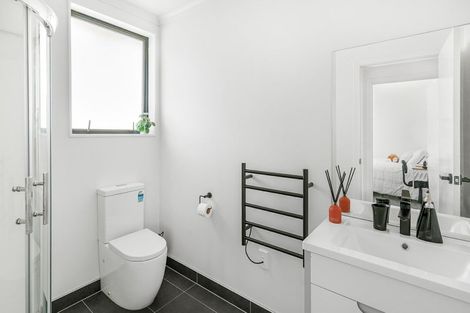 Photo of property in 2/12 Liston Crescent, Hillcrest, Hamilton, 3216