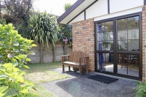 Photo of property in 28 Parkes Avenue, Saint Johns Hill, Whanganui, 4501