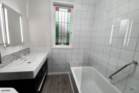 Photo of property in 109 Wellesley Road, Napier South, Napier, 4110