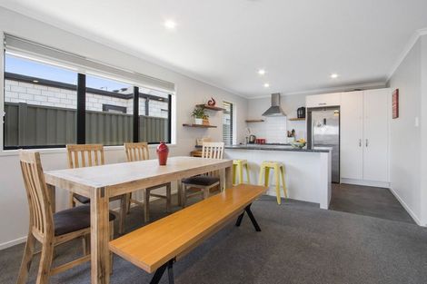 Photo of property in 5 Moss Lane, Omokoroa, 3114