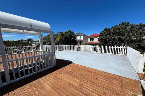 Photo of property in 34 Grove Road, Kelburn, Wellington, 6012