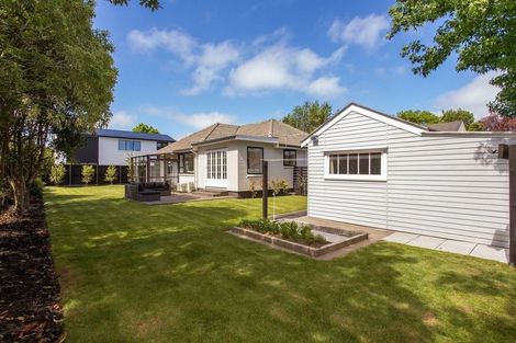 Photo of property in 92a Memorial Avenue, Ilam, Christchurch, 8053