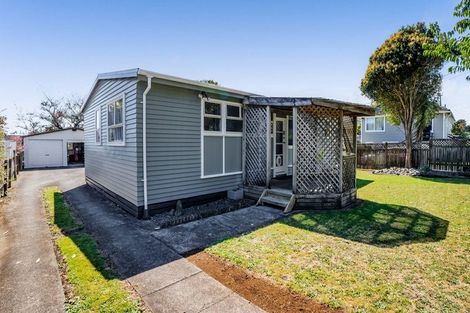 Photo of property in 33 Woodleigh Street, Frankleigh Park, New Plymouth, 4310