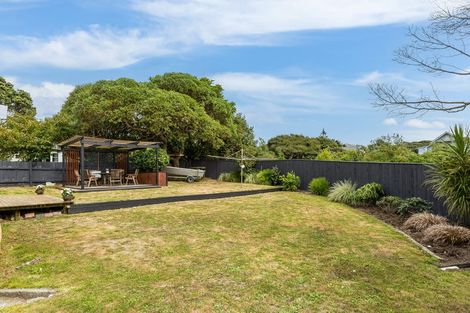 Photo of property in 3 Onepu Road, Pukerua Bay, 5026