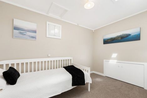 Photo of property in 8 Roore Street, Foxton Beach, Foxton, 4815