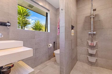 Photo of property in 68 Omana Avenue, Shelly Beach, Helensville, 0874