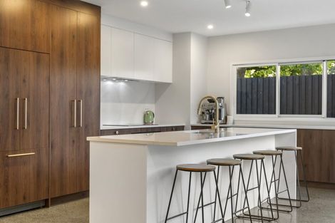 Photo of property in 35a Sullivan Avenue, Mangere Bridge, Auckland, 2022