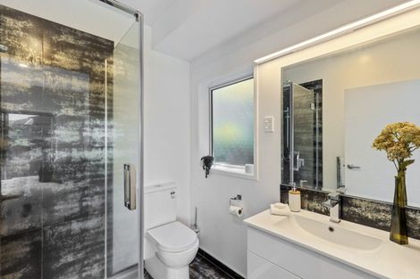 Photo of property in 7 Frederick Place, Whalers Gate, New Plymouth, 4310