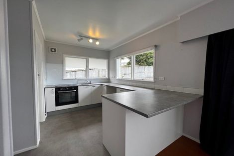 Photo of property in 1/31 Marcel Place, Glenfield, Auckland, 0629