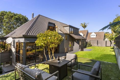 Photo of property in 7 Inkster Street, Birkenhead, Auckland, 0626