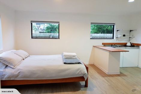 Photo of property in 7 Sullivan Avenue, Mangere Bridge, Auckland, 2022