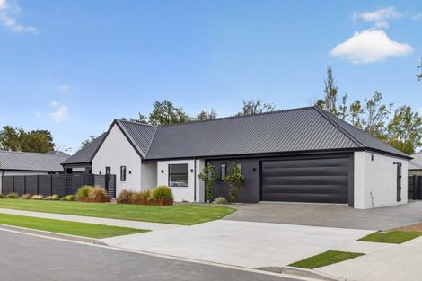 Photo of property in 28 Inch Crescent, Rangiora, 7400