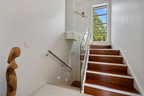 Photo of property in 4 William Street, Highlands Park, New Plymouth, 4312