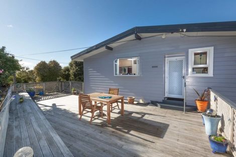 Photo of property in 4 Makora Grove, Paremata, Porirua, 5024