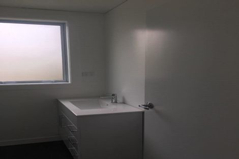 Photo of property in 100 Main South Road, Green Island, Dunedin, 9018