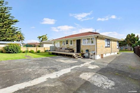 Photo of property in 15 Cape Road, Mangere, Auckland, 2022