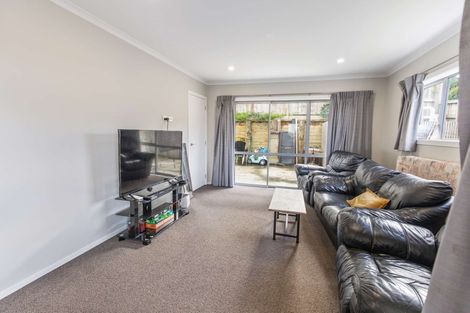 Photo of property in 2/120 Mahoe Street, Melville, Hamilton, 3206