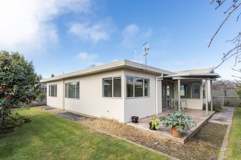 Photo of property in 2/52 Te Aute Road, Havelock North, 4130