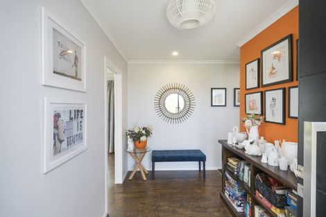 Photo of property in 25 Hartwell Drive, Kelvin Grove, Palmerston North, 4470