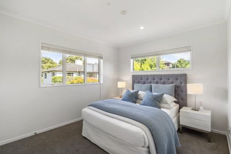 Photo of property in 17 Witton Place, Schnapper Rock, Auckland, 0632