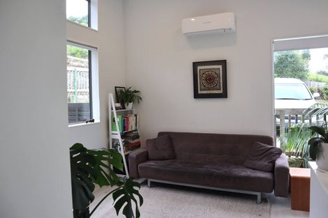 Photo of property in 73 Warman Road, Okura, Auckland, 0792