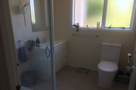 Photo of property in 19a Otakau Road, Milford, Auckland, 0620