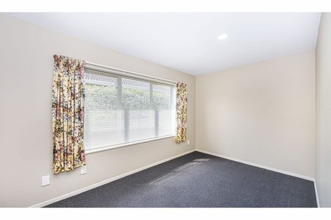 Photo of property in 53 The Grove, Red Beach, 0932