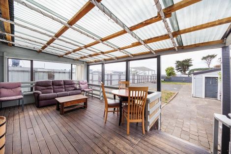 Photo of property in 27 Punga Street, Tangimoana, 4822