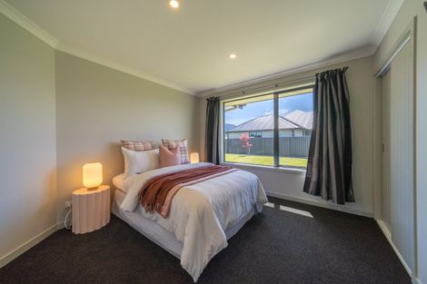 Photo of property in 25 Vancouver Place, Te Anau, 9600