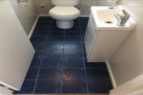 Photo of property in 1/77 Ennis Avenue, Pakuranga Heights, Auckland, 2010