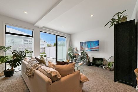 Photo of property in 5/149 Onepu Road, Lyall Bay, Wellington, 6022