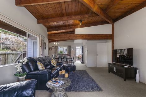 Photo of property in 2/94 Nigel Road, Browns Bay, Auckland, 0630