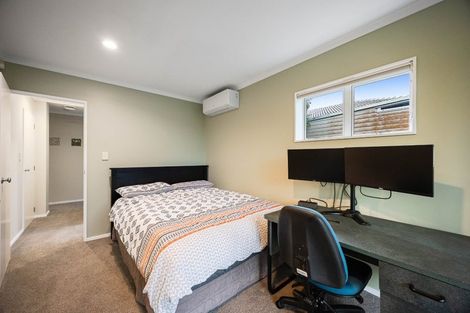Photo of property in 30 Roberta Crescent, Orewa, 0931