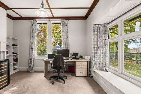 Photo of property in 35 Iona Road, Havelock North, 4130