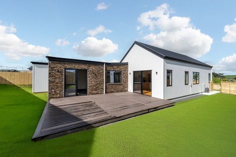 Photo of property in 3 Wagyu Lane, Karaka, 2580