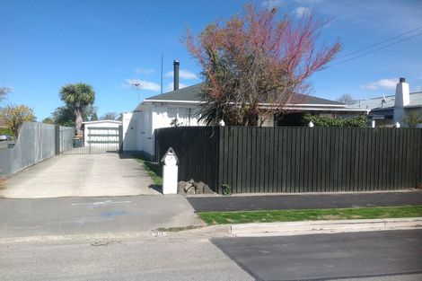 Photo of property in 13 Belfast Road, Belfast, Christchurch, 8051