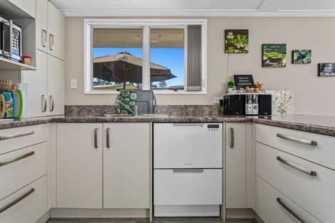 Photo of property in 25 Puriri Crescent, Edgecumbe, 3120