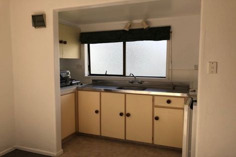 Photo of property in 43 Welcome Bay Road, Welcome Bay, Tauranga, 3112
