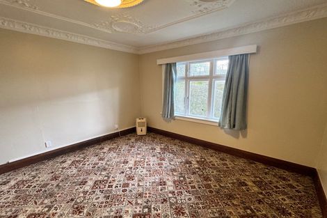 Photo of property in 68 Mortimer Terrace, Brooklyn, Wellington, 6021