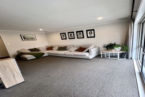 Photo of property in 22b Sunnyvale Road, Swanson, Auckland, 0614