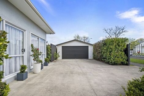 Photo of property in 42 Park Road, West End, Palmerston North, 4412
