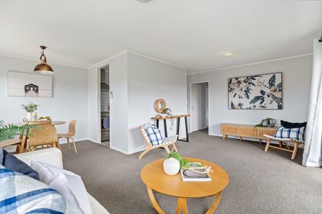 Photo of property in 15a Ngahere Views, Orewa, 0931