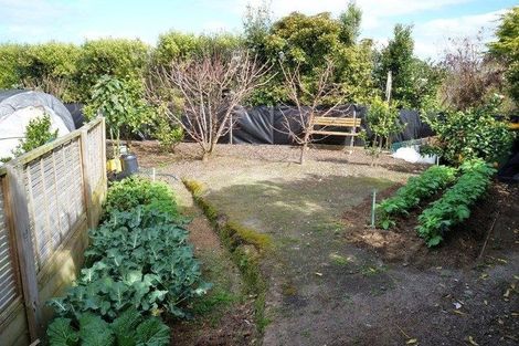 Photo of property in 6 Wai Place, One Tree Point, 0118