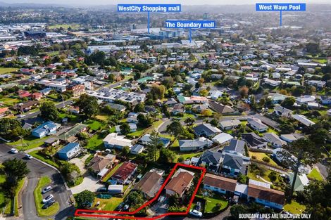 Photo of property in 2/48 Lavelle Road, Henderson, Auckland, 0612