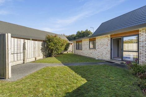 Photo of property in Redwood Village, 26/42 Main Road, Tawa, Wellington, 5028