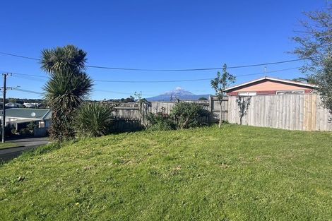 Photo of property in 180 Seaview Road, Westown, New Plymouth, 4310