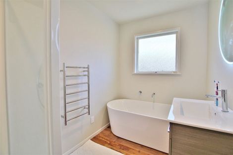 Photo of property in 372 Main Road, Huapai, Kumeu, 0810