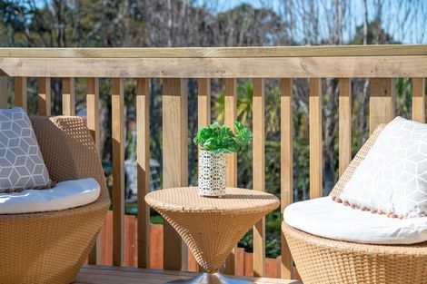 Photo of property in 3 Gladys Avenue, Glenfield, Auckland, 0629