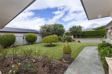 Photo of property in 90 Realm Drive, Paraparaumu, 5032