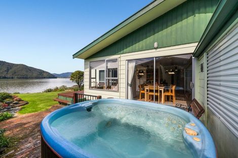 Photo of property in 28 Belvue Bay Road, Havelock, Picton, 7281